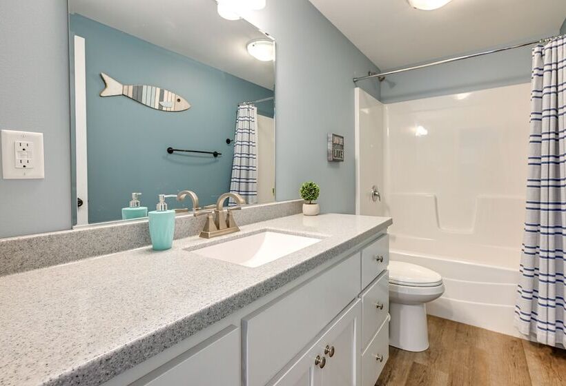 Chippewa Falls Retreat On Lake Wissota W/ 2 Decks!