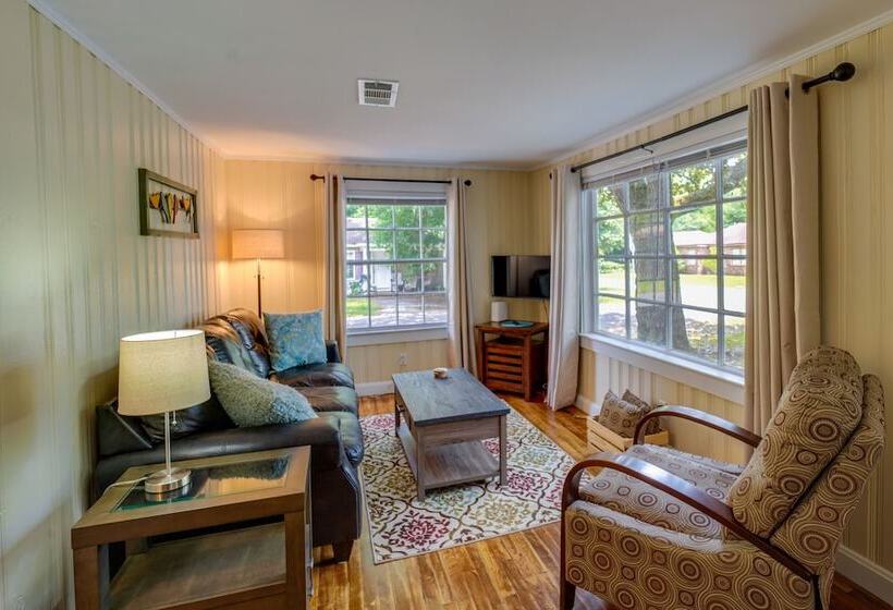 Cozy 3 Oaks Cottage In Gulfport: Close To Beach!