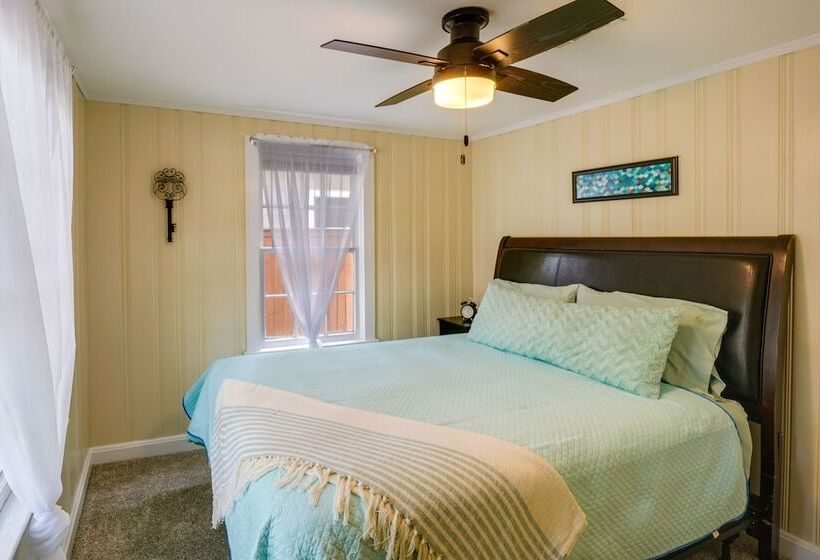Cozy 3 Oaks Cottage In Gulfport: Close To Beach!