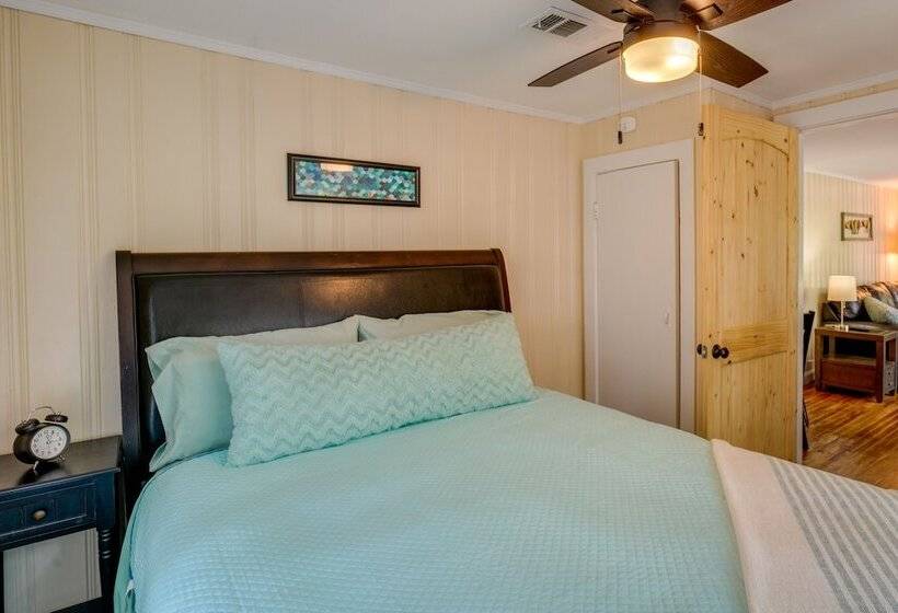 Cozy 3 Oaks Cottage In Gulfport: Close To Beach!