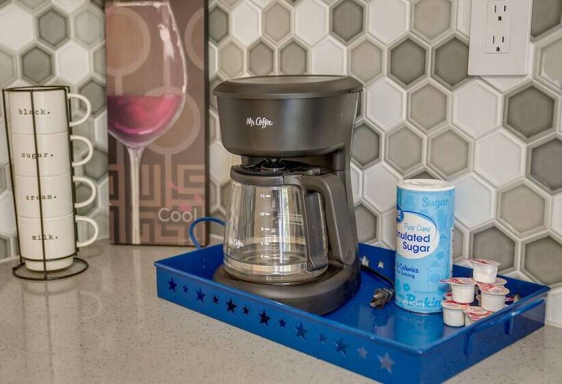 Cozy 3 Oaks Cottage In Gulfport: Close To Beach!