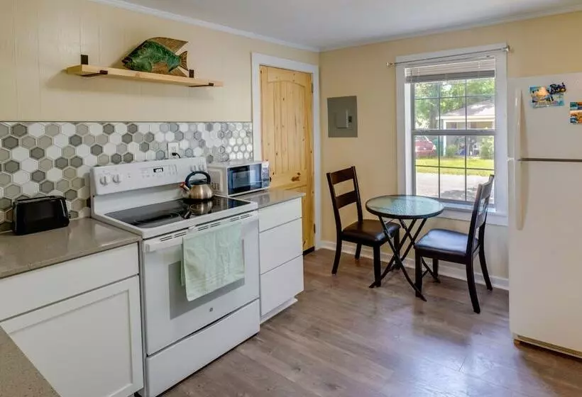 Cozy 3 Oaks Cottage In Gulfport: Close To Beach!