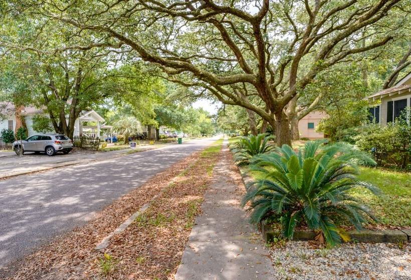 Cozy 3 Oaks Cottage In Gulfport: Close To Beach!