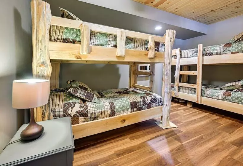 Cozy Lake Wissota Escape W/ Community Dock!