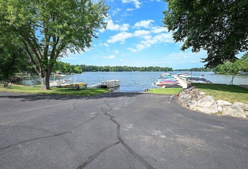 Cozy Lake Wissota Escape W/ Community Dock!