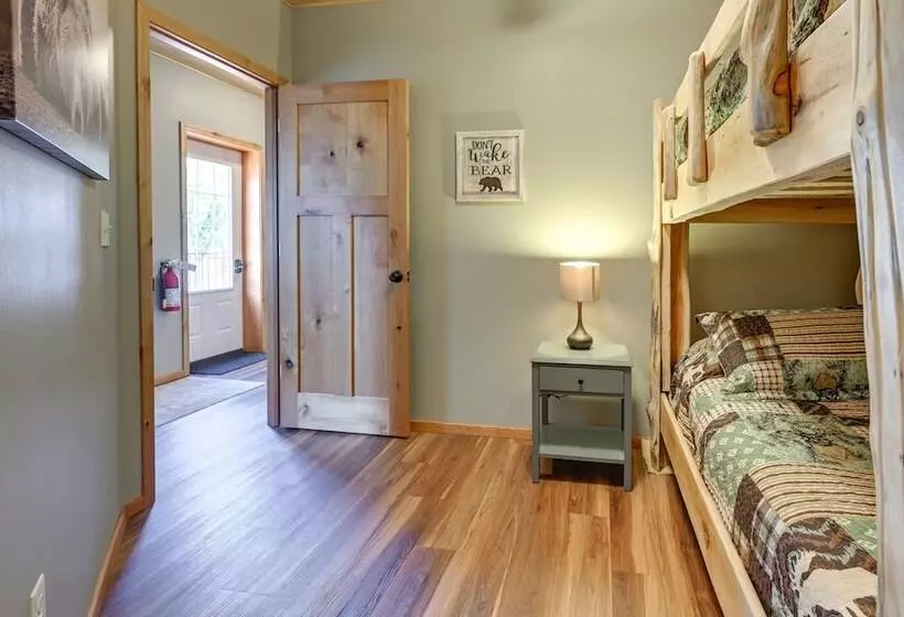 Cozy Lake Wissota Escape W/ Community Dock!