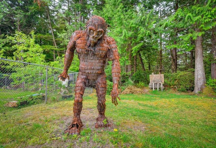 Cozy Washington Retreat W/ Deck, Walk To Beach!