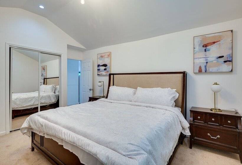 Creekside Hudson Valley Retreat ~ 4 Mi To Winery!