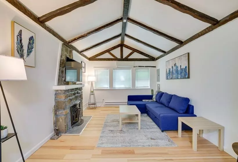 Creekside Hudson Valley Retreat ~ 4 Mi To Winery!