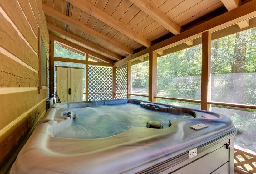 Cabin W/ Hot Tub + Fishing Pond In Del Rio!