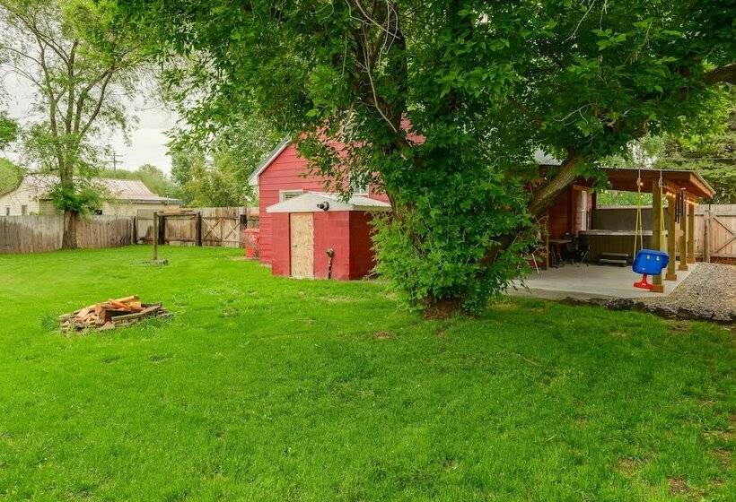 Egin Lakes Dunes Access Home W/ Private Yard!