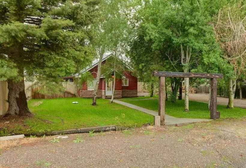 Egin Lakes Dunes Access Home W/ Private Yard!