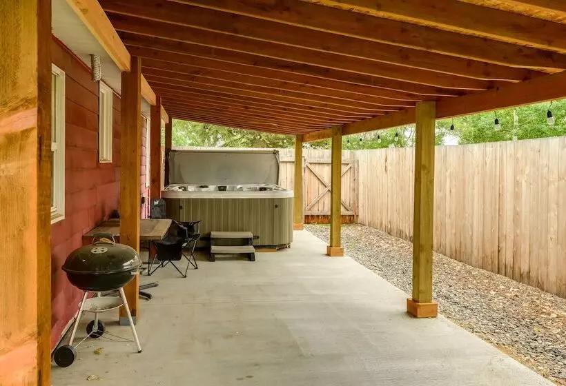 Egin Lakes Dunes Access Home W/ Private Yard!