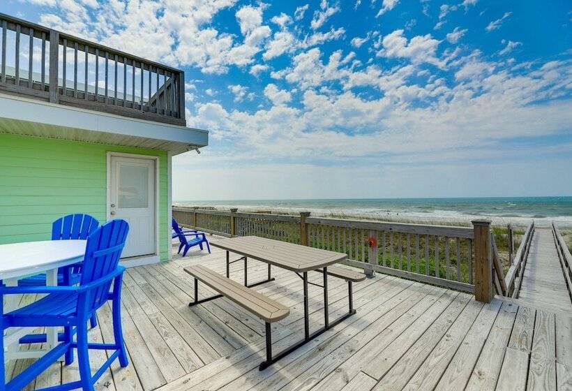Emerald Isle Retreat   Steps Away From Beach!