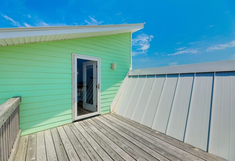 Emerald Isle Retreat   Steps Away From Beach!