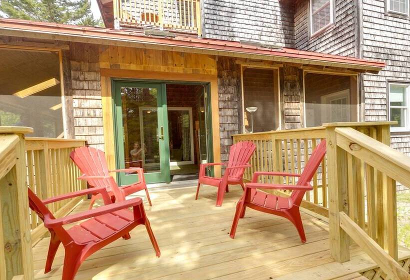 Enchanting Retreat In Prospect Harbor