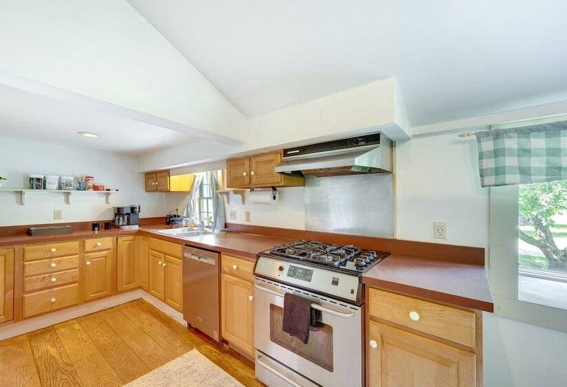 Franconia Home W/ Community Pool & River Access!