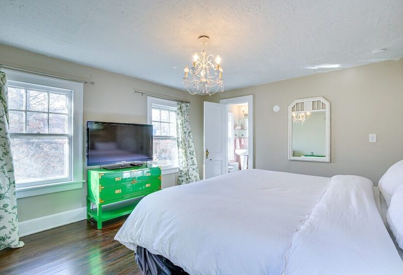 Historic Poughkeepsie Home Near Arlington & Vassar