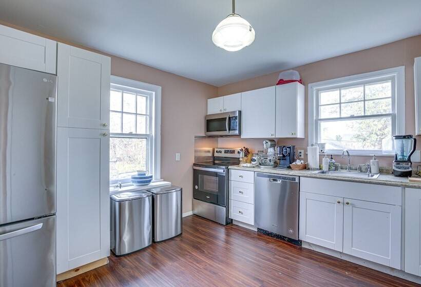 Historic Poughkeepsie Home Near Arlington & Vassar