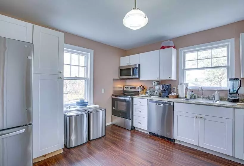 Historic Poughkeepsie Home Near Arlington & Vassar