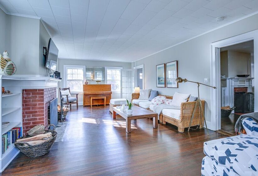 Historic Poughkeepsie Home Near Arlington & Vassar