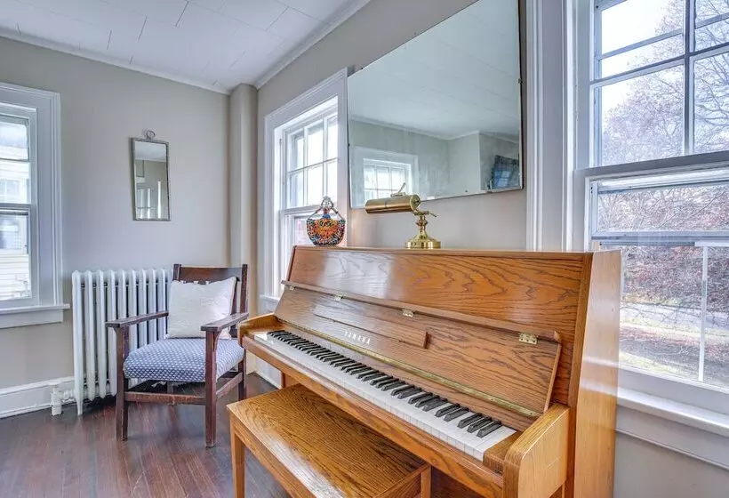 Historic Poughkeepsie Home Near Arlington & Vassar