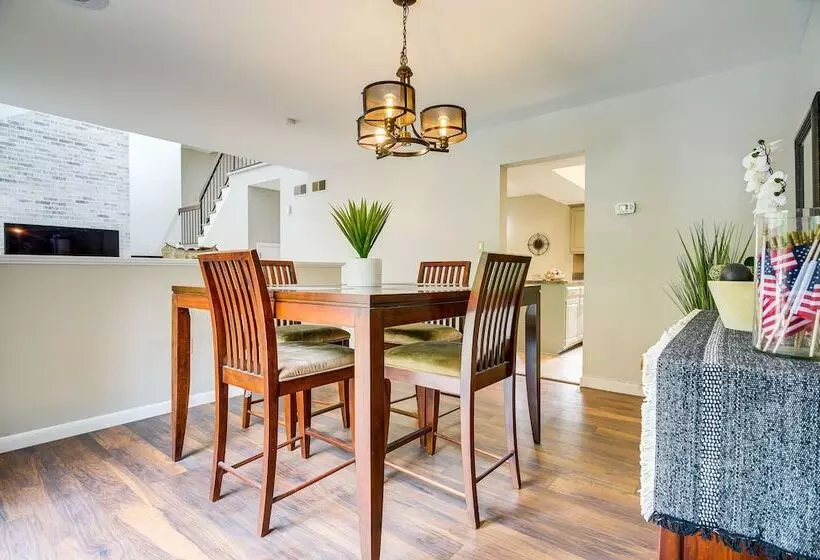 Inviting Lancaster Vacation Home: 3 Mi To Downtown