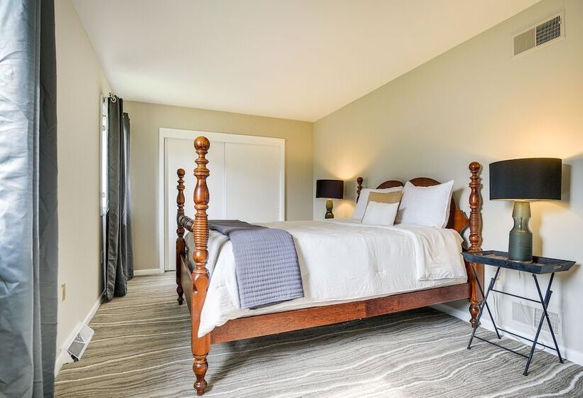 Inviting Lancaster Vacation Home: 3 Mi To Downtown