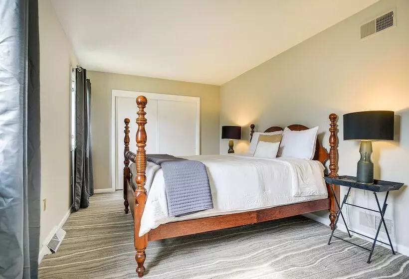 Inviting Lancaster Vacation Home: 3 Mi To Downtown