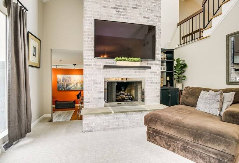 Inviting Lancaster Vacation Home: 3 Mi To Downtown