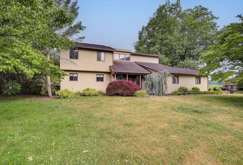 Inviting Lancaster Vacation Home: 3 Mi To Downtown