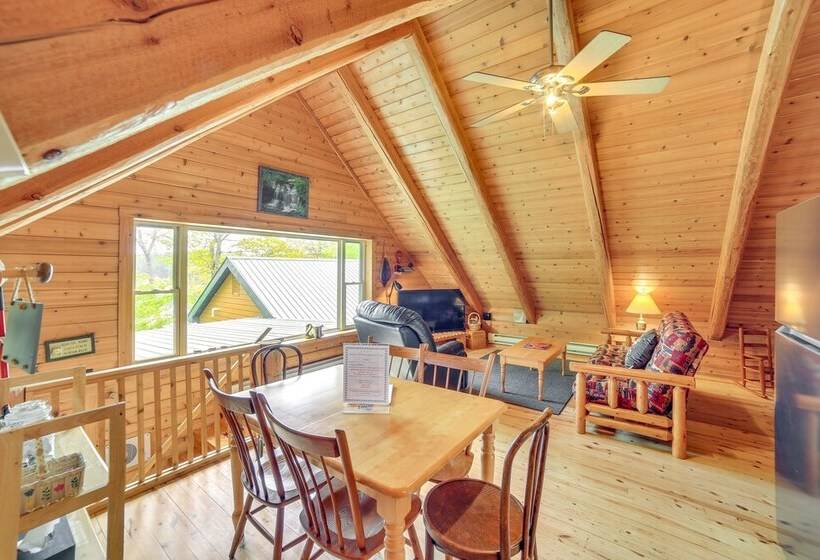 Lakefront Cabin W/ Dock & Trails, Mins To Town!