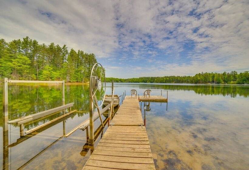 Lakefront Cabin W/ Dock & Trails, Mins To Town!
