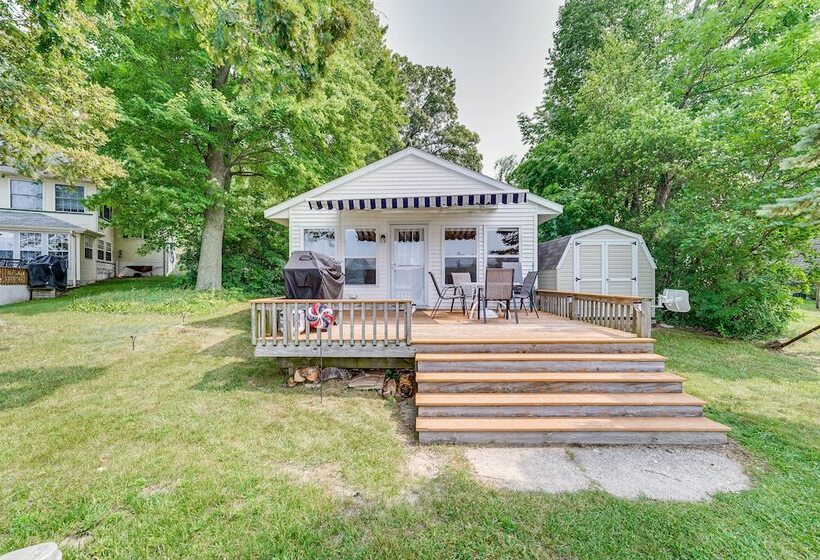 Lakefront Grant Cottage W/ Grill & Fire Pit!