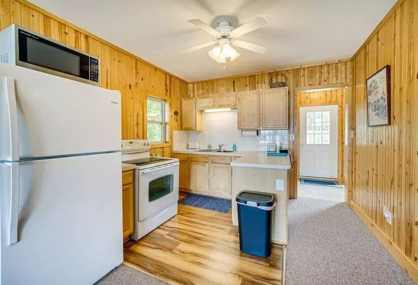 Lakefront Grant Cottage W/ Grill & Fire Pit!