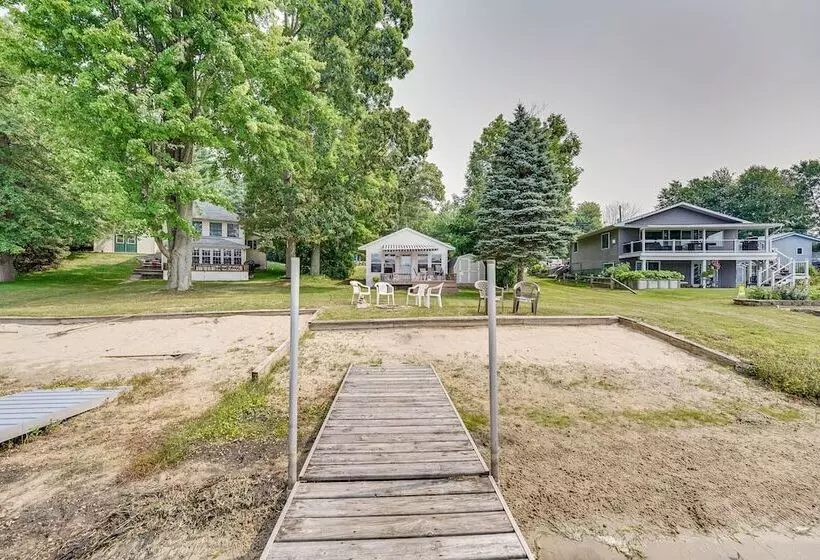 Lakefront Grant Cottage W/ Grill & Fire Pit!