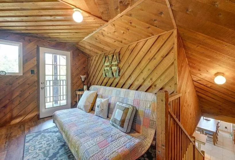 Lakefront North Carolina Abode W/ Grill & Fire Pit