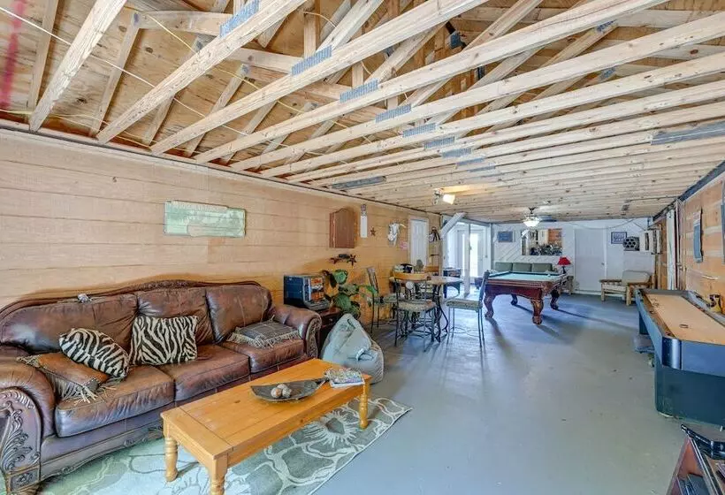 Lakefront North Carolina Abode W/ Grill & Fire Pit