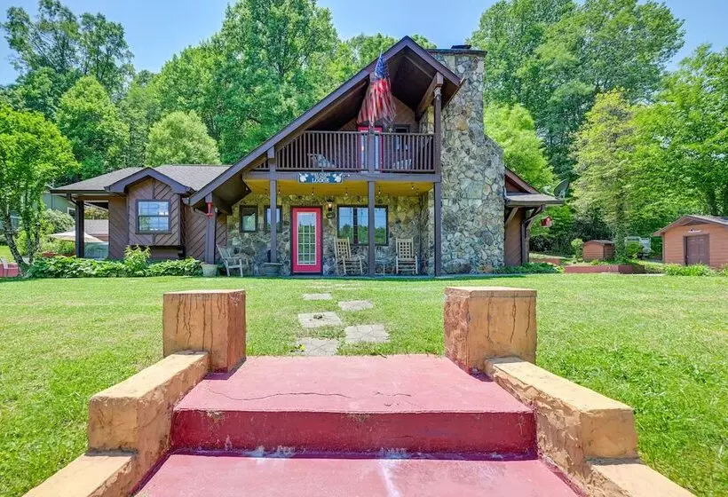 Lakefront North Carolina Abode W/ Grill & Fire Pit