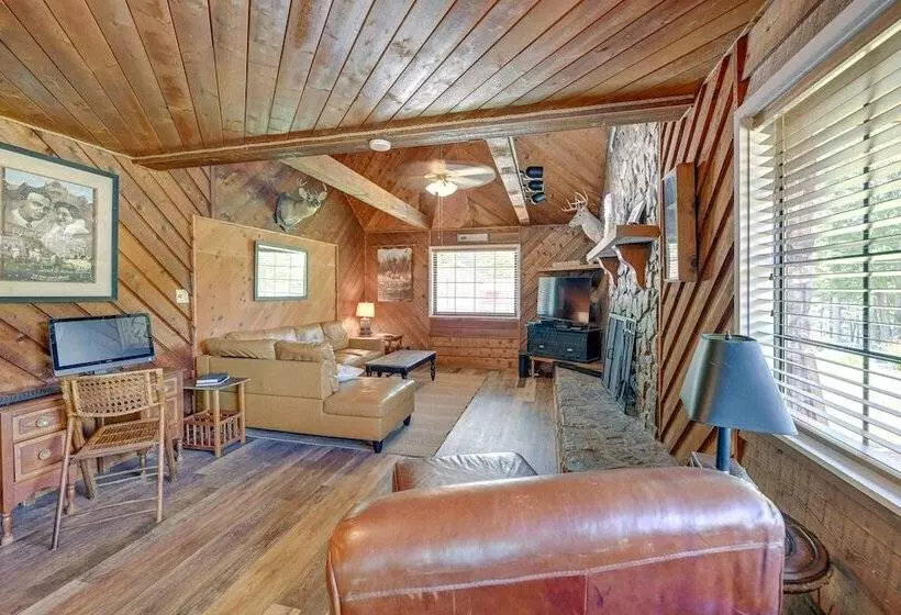 Lakefront North Carolina Abode W/ Grill & Fire Pit