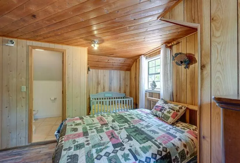 Lakefront North Carolina Abode W/ Grill & Fire Pit