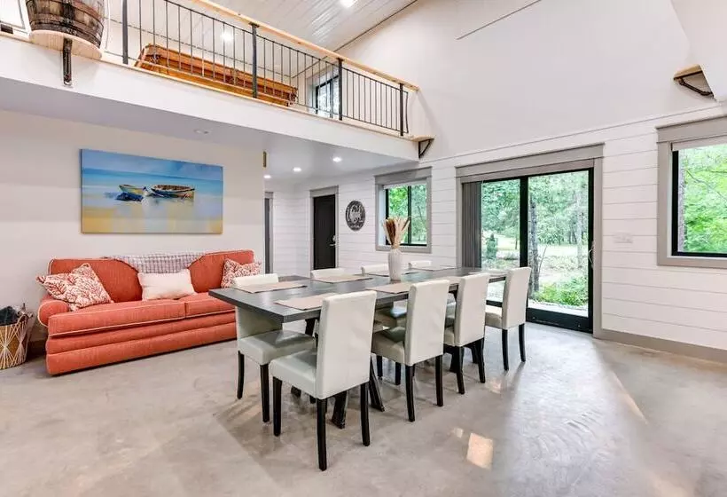 Newly Built West Branch Retreat Near Lake Ogemaw!