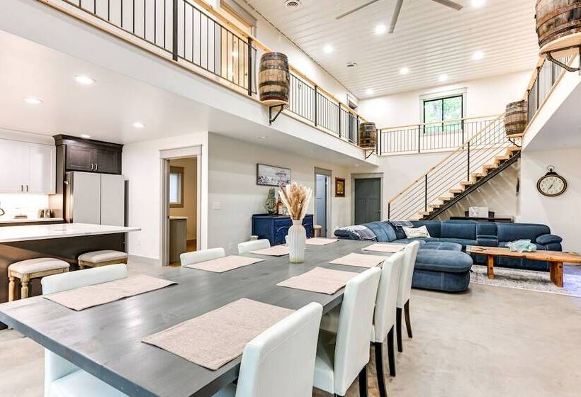 Newly Built West Branch Retreat Near Lake Ogemaw!