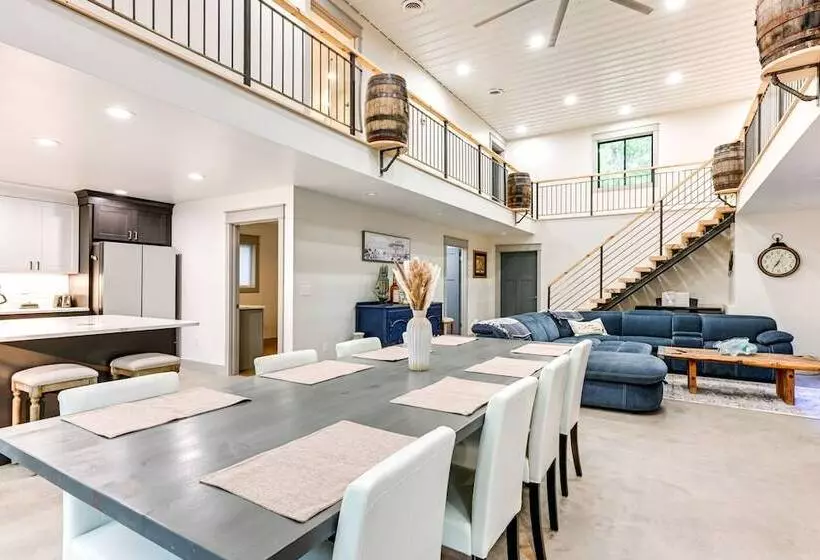 Newly Built West Branch Retreat Near Lake Ogemaw!