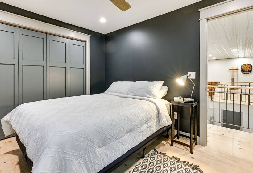 Newly Built West Branch Retreat Near Lake Ogemaw!