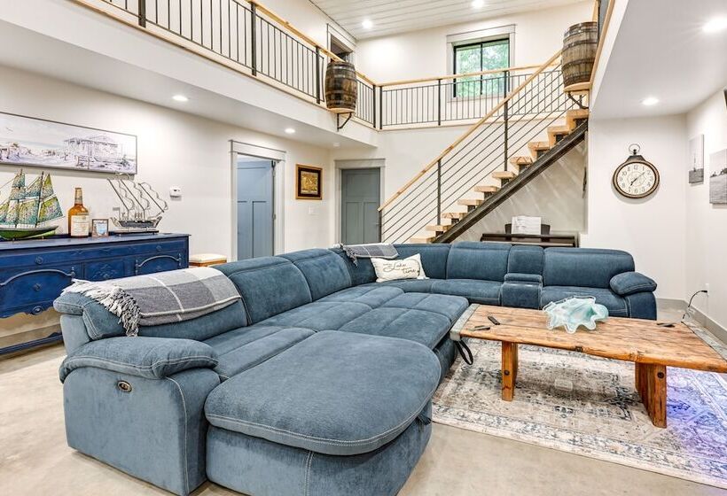 Newly Built West Branch Retreat Near Lake Ogemaw!