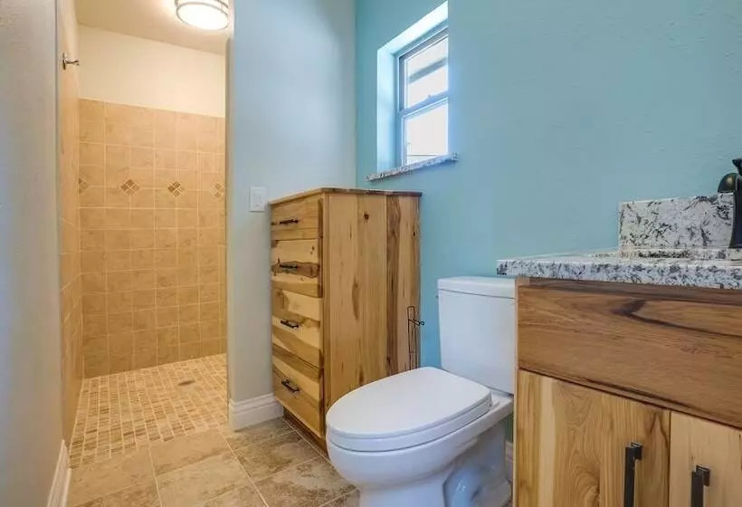 Oceanfront Smith River Cottage: Beach Access!