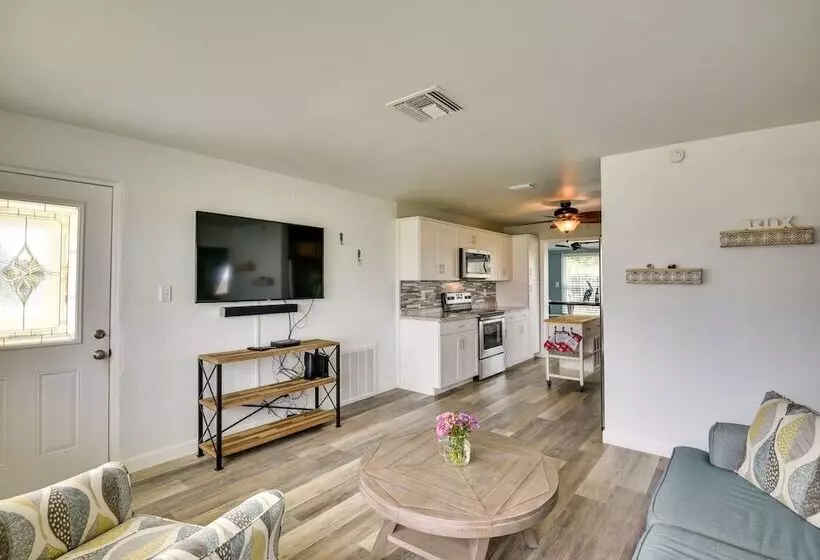 Ormond Beach Vacation Rental: Walk To Beaches!