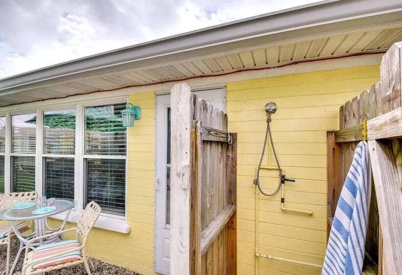 Ormond Beach Vacation Rental: Walk To Beaches!
