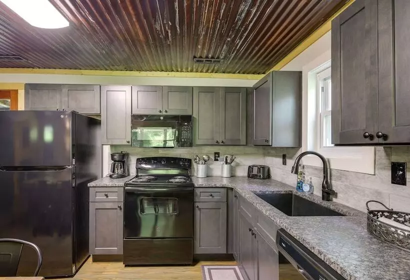 Huntsville Vacation Rental W/ Hiking & Atv Trails!